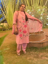 swana gayatri review photo