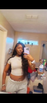 monae b. review photo