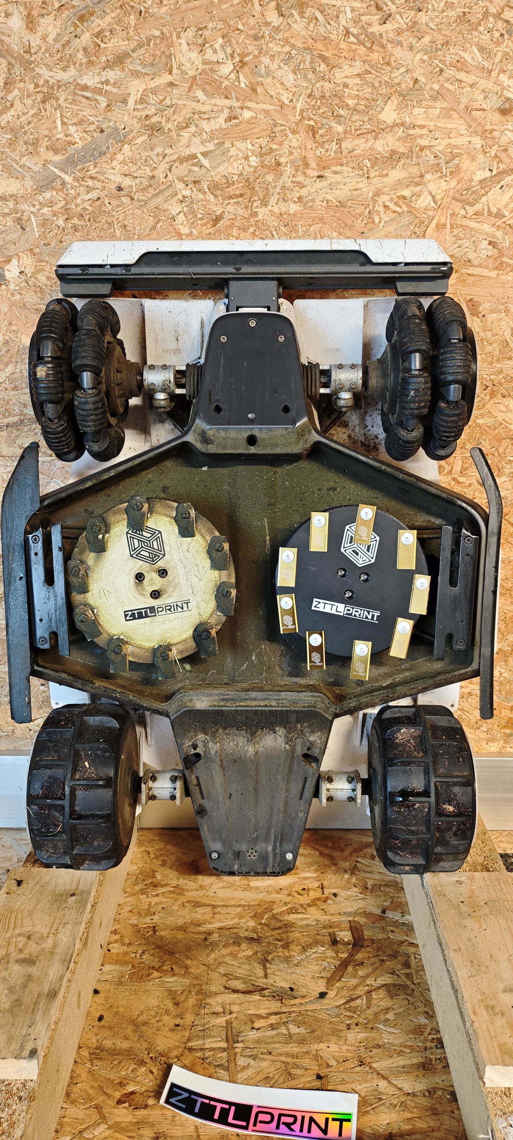 Mammotion Luba 1 AWD / 2 AWD Mähroboter Performance Messerteller EVOlution MK4 ohne Zubehör