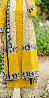 Srinithi review photo